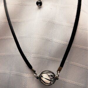 Stone cage necklace with suede cord No. 1203